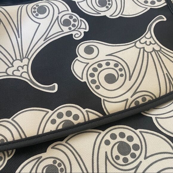 Pottery Barn Diaper Bag - Picture 8 of 9